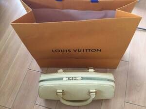 Louis Vuitton Jasmine Shrimp Cream Handbag Paper Bag